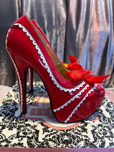 Bordello size red patent - size,