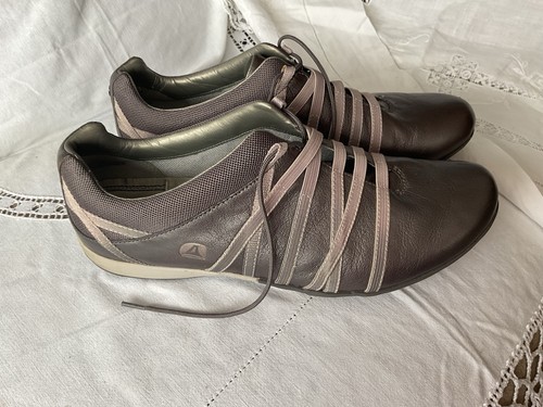 Clarks wave leather trainer - clarks,