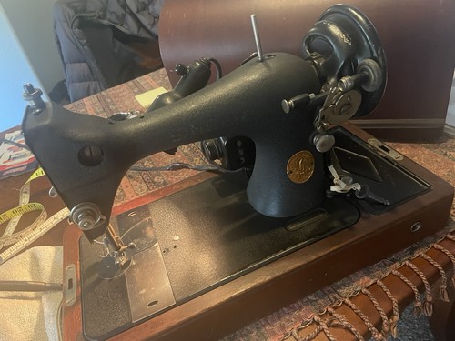 Vtg singer 128 - 128, machine