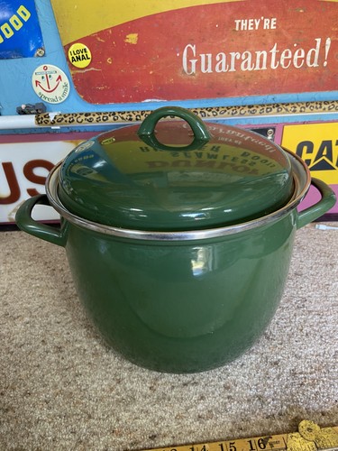 Vintage green enamelware - green,