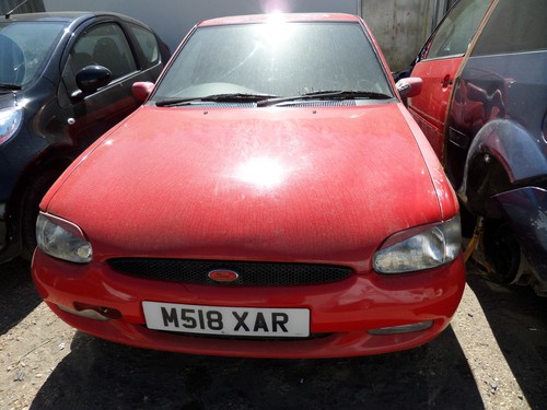 Breaking ford escort - mk6, 5dr