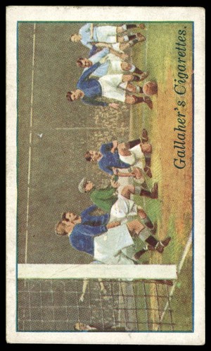 Gallaher footballers in - 'footballers,
