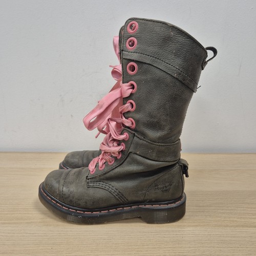 Martens triumph aimilita - triumph,