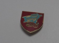 SCUNTHORPE UNITED FC - ENAMEL CREST BADGE. 