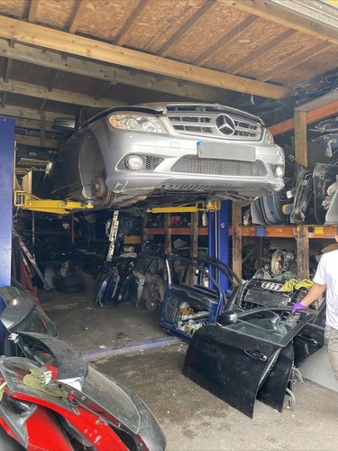 Mercedes lass w204 breaking - c,