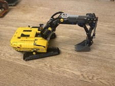 Lego Technic 42121 Heavy Duty Excavator Retired Complete Set Great Condition
