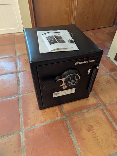 Sentrysafe sfw123gtc fire safe - sfw123gtc,