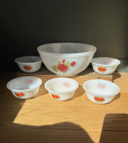 Set vintage milk - set, milk-glass