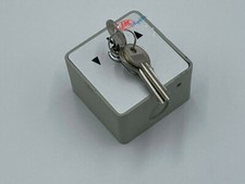 1 X Key Switches with 3 keys