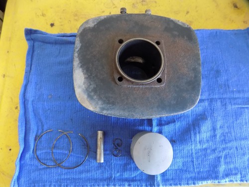 1972 ossa 250 cylinder - cylinder, with