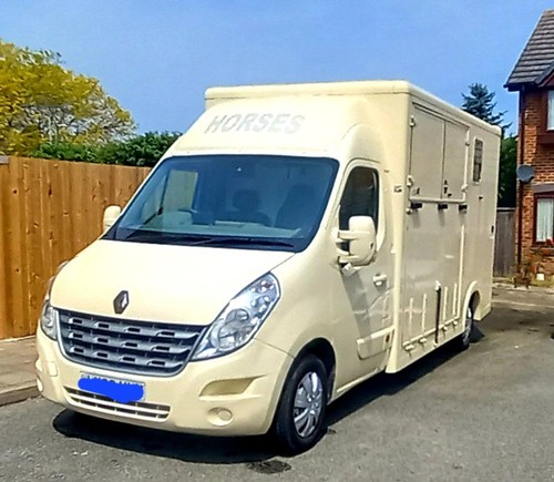 Renault master horsebox - 3.5t,