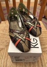 ‘Darling’ Court Shoes by