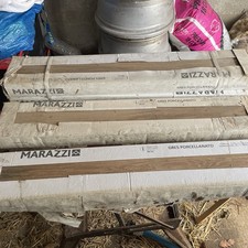 Porcelain wood plank effect - wood,