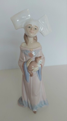 Lladro 6110 medieval maiden - lladro,