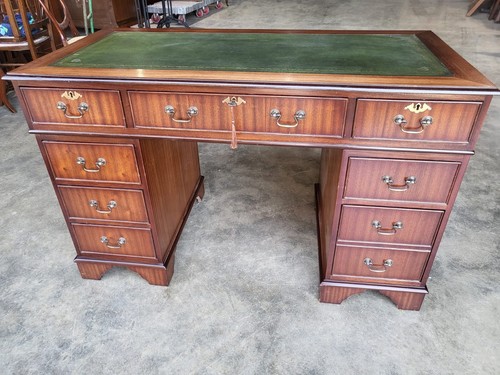 Antique repro small - , twin
