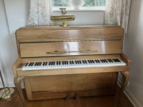 Knight upright piano brown - knight,