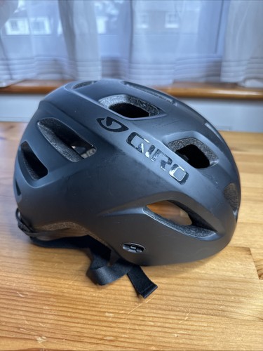 Giro fixture bike - helmet, –
