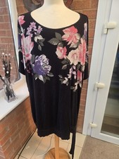 womens top size 26/28 yours