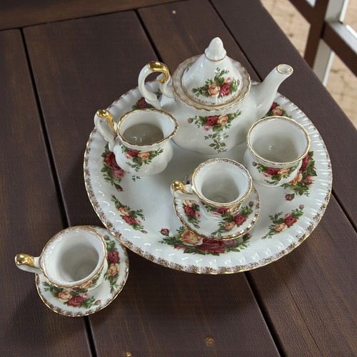 Royal albert old - royal, roses