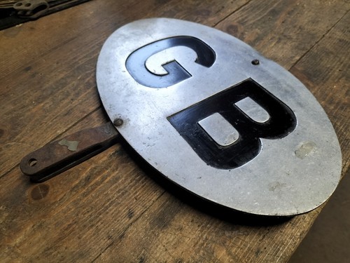 Vintage large oval car - large,