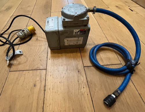 Gast 110v vacuum - 110v, pump