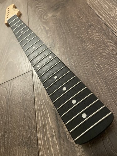 Stratocaster style fret - style, 22