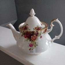 Royal Albert Old Country Roses pattern large size Teapot 