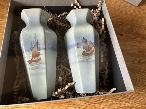 Pair stunning shelley vases - stunning,