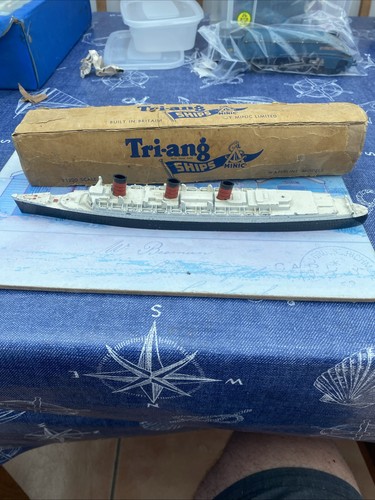 Tri ang minic ships rms - rms, queen