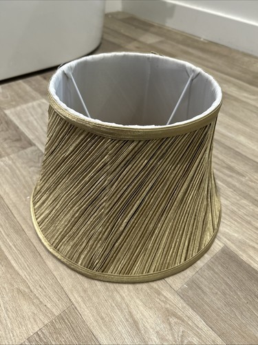 Vintage gold pleated - vintage, 7.5”gold