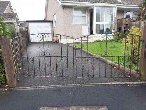 Pair wrought iron driveway - pair,