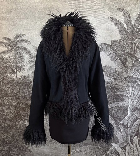 Black short jacket fur - short,