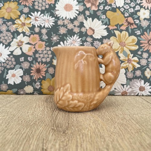 Sylvac squirrel acorn posy - squirrel,