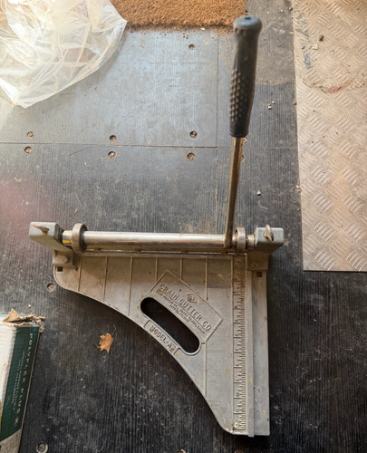 Crain lvt model tile cutter - a,