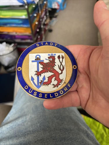 Rare vintage enamel car - rare,