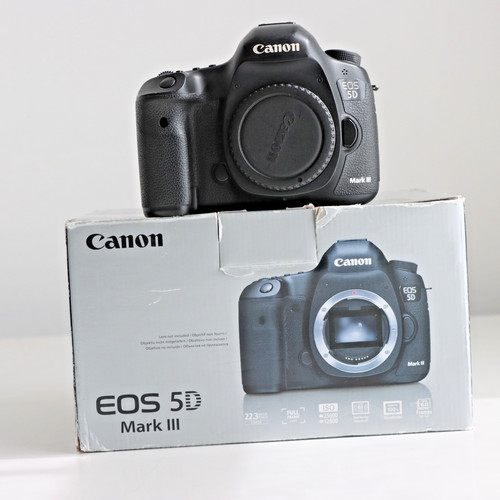 Canon eos mark - canon,