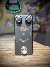 Tremolo Compact Guitar Effect