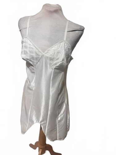 Vintage cream lace - 70’s,