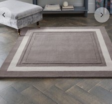 BNWT Sophisticated Laura