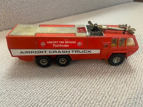 Corgi chubb pathfinder airport - corgi,