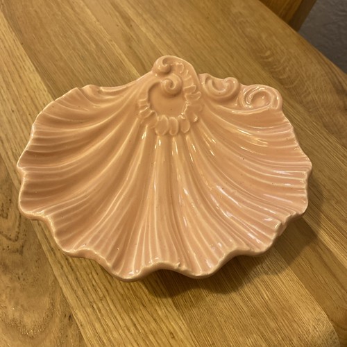 Ceramic pink soap dish - soap, clam