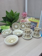 Vintage 1970s Retro Biltons Stoneware Dinnerware Set 35 Piece Daisy Pattern