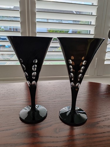 Black champagne cocktail - black,