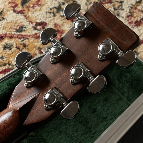 Martin dreadnought - d-28,