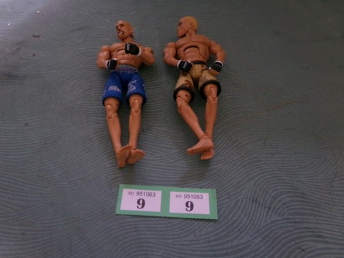 Ufc deluxe figure chuck - -,