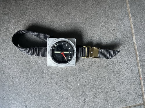 Suunto wrist dive compass - wrist,