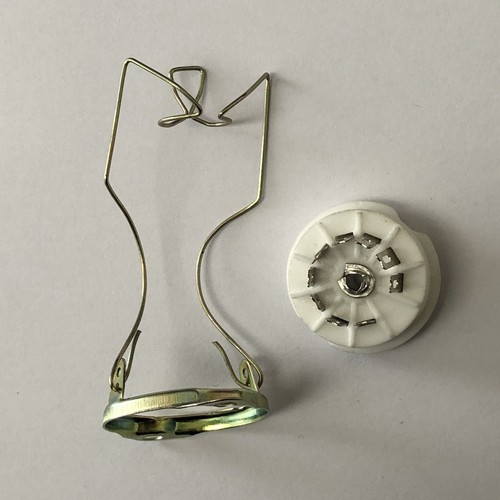 Valve tube spring retainer - spring,