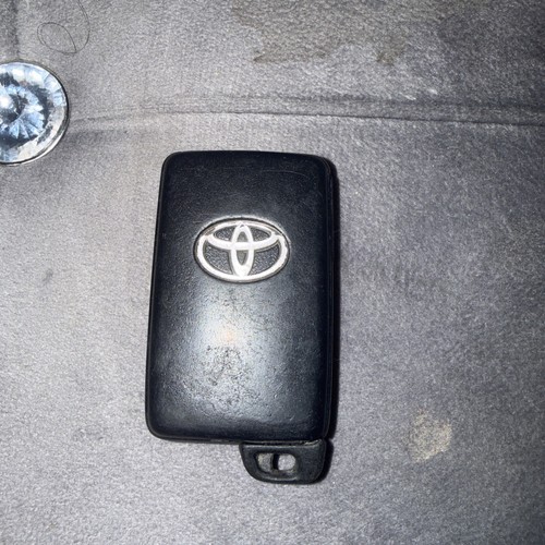 Genuine toyota button - toyota, remote