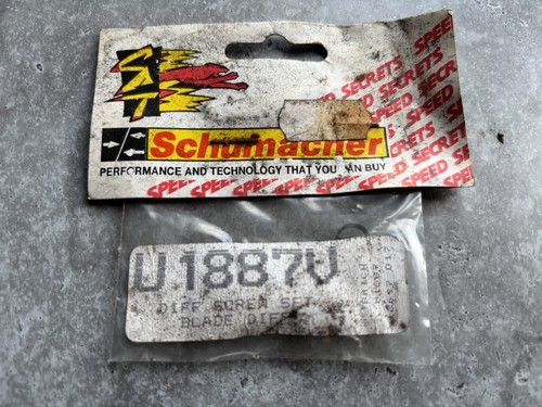 Schumacher diff screw set - schumacher,