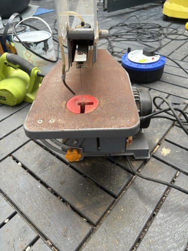 Scroll saw - scroll,